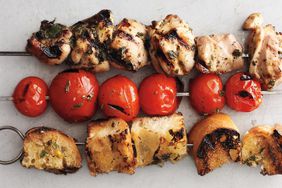 chicken-tomato-bread-cube-kebabs-034-med110108.jpg