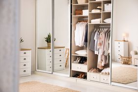 Home closet organization