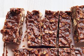 no-bake chocolate-almond oat bars