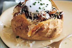 mla1012_0505_baked_potato_sauteed_mushrooms.jpg