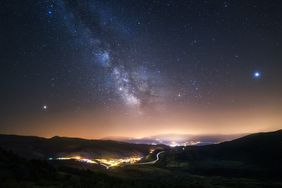 Mars and Jupiter with milky way in between