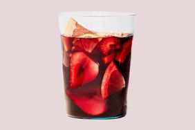 Red berry sangria