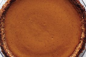 pumpkin-pie-gluten-free-pumpkin-vegan-apple-pie-d112284.jpg