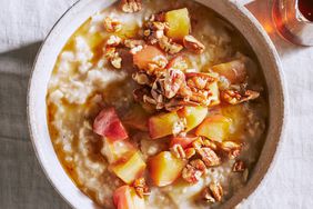 spiced apple oatmeal