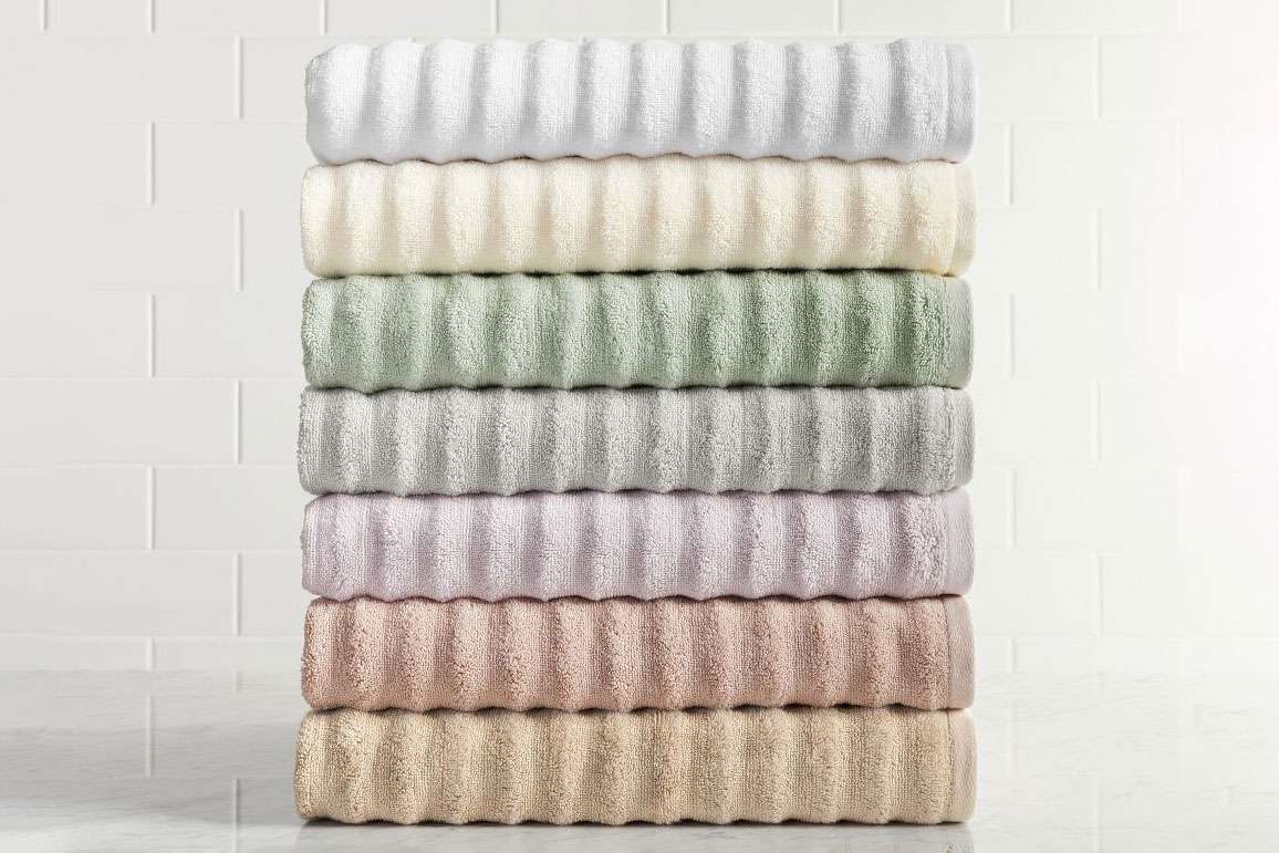 Pottery Barn Textured Striped Towel Set